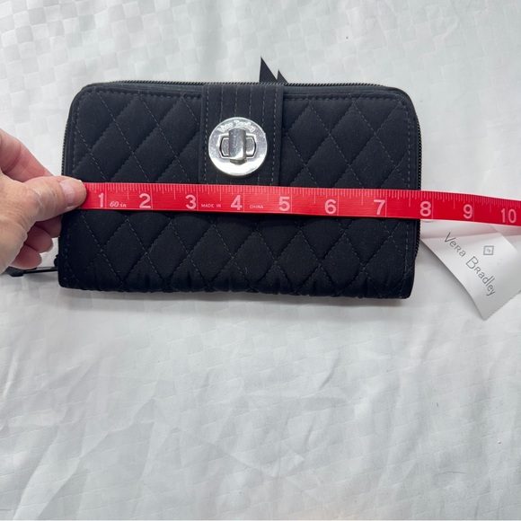 New Vera Bradley Turnlock RFID Black Quilted Wallet - Picture 8 of 8